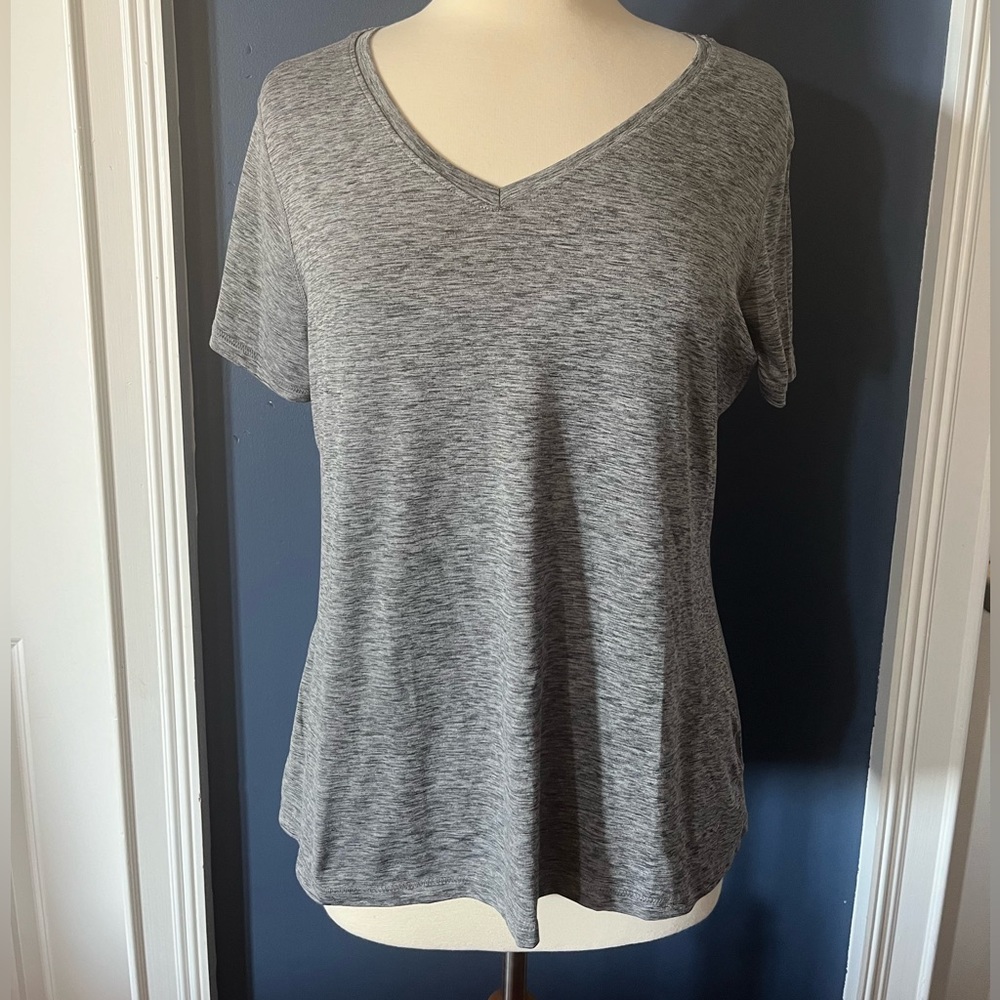 Athletic Works women’s v neck t-shirt